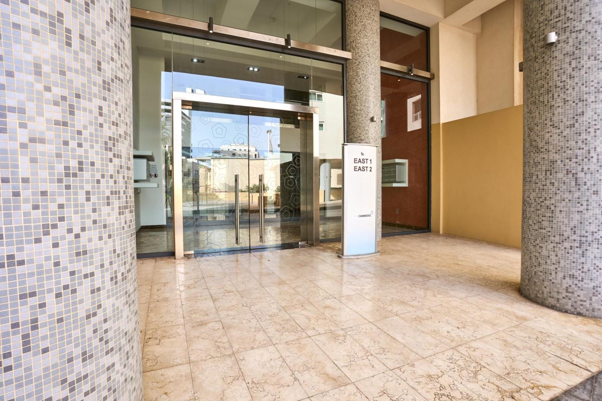 Fortcambridge 2br, Pool, Terrace Apartman Sliema