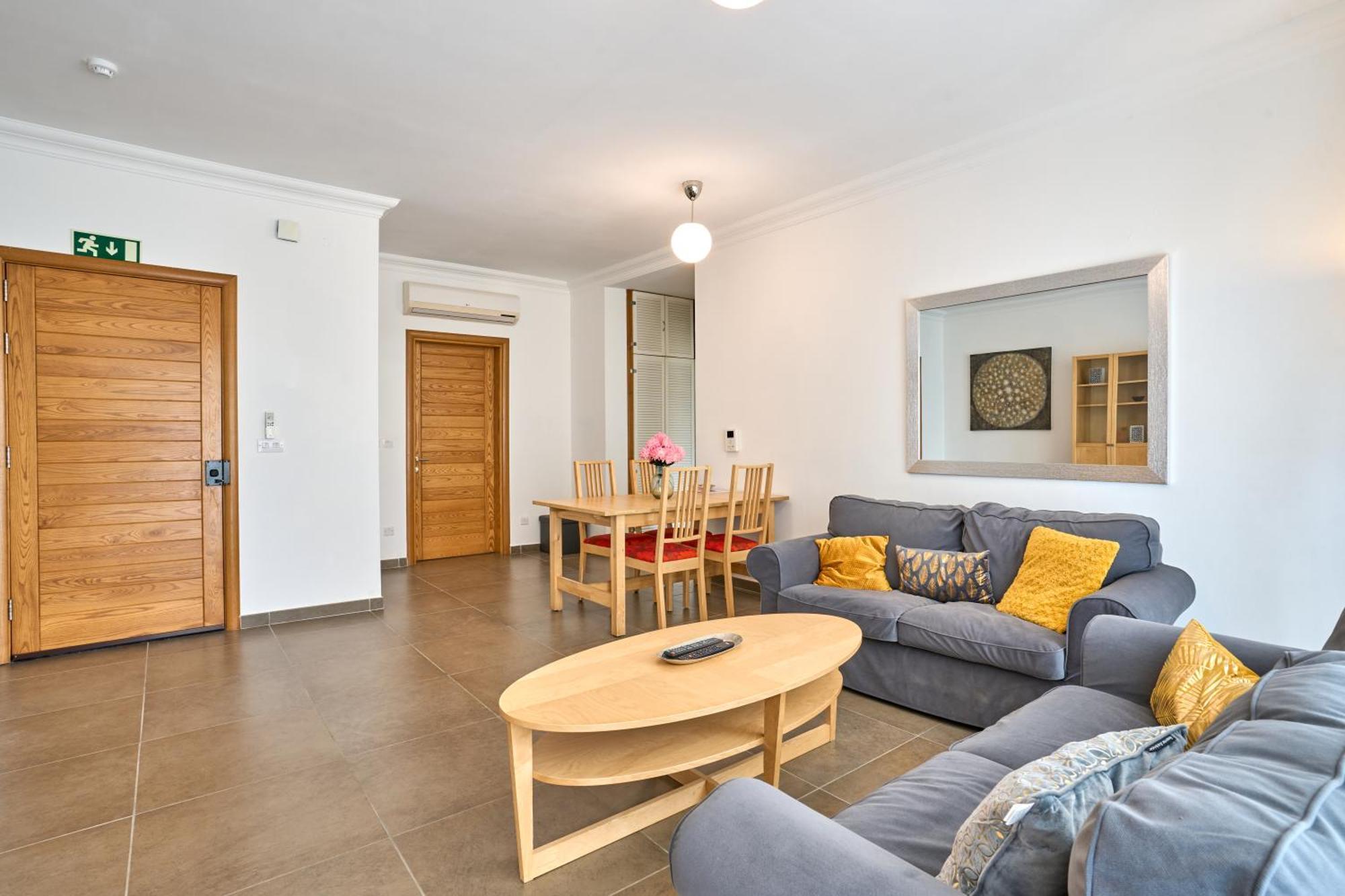 Fortcambridge 2br, Pool, Terrace Apartman